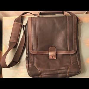 Wilson’s Leather Tablet / Small Laptop Bag Satchel